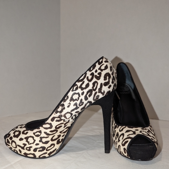 Guess Leopard Print Pumps - Picture 5 of 12
